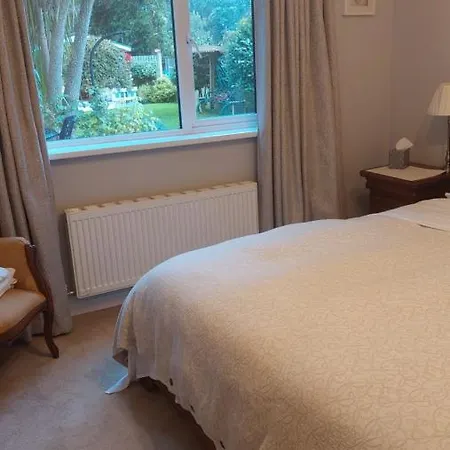 Knockrobin Bed & Breakfast *