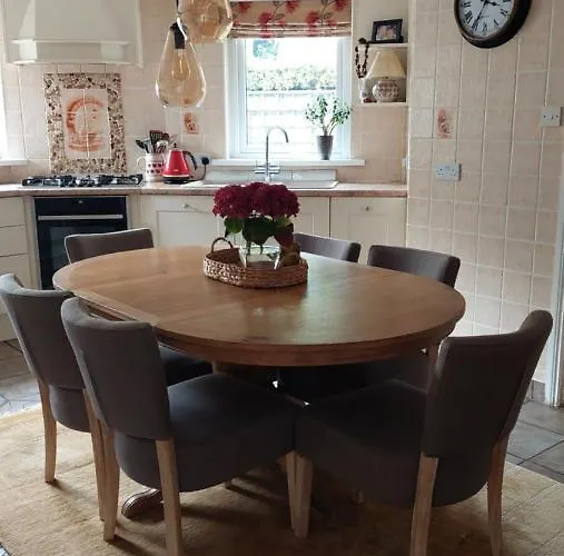 Knockrobin Bed & Breakfast *